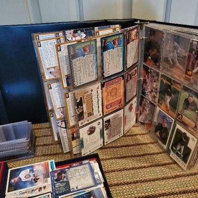 R31: Sports cards lot - baseball cards