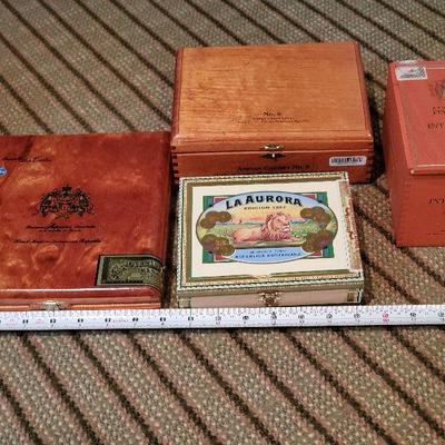 R38: cigar boxes