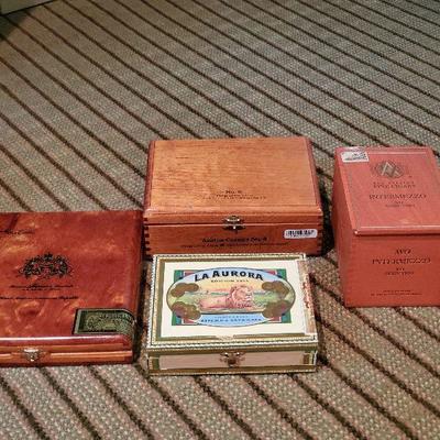 R38: cigar boxes