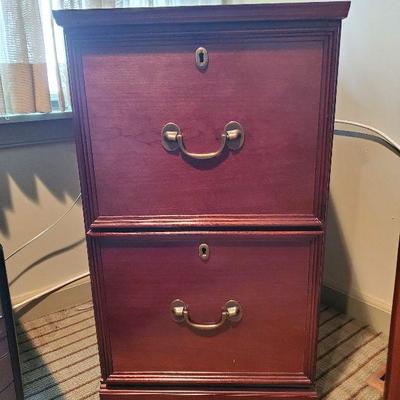 R44: Two Drawer Filing Cabinet