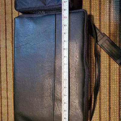 R45: CD Holders and Cases