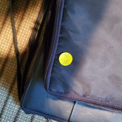 R45: CD Holders and Cases