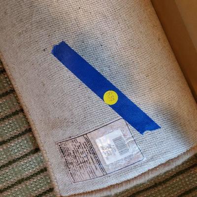 R57: Beautiful Hand Tufted Wool Pile Rug