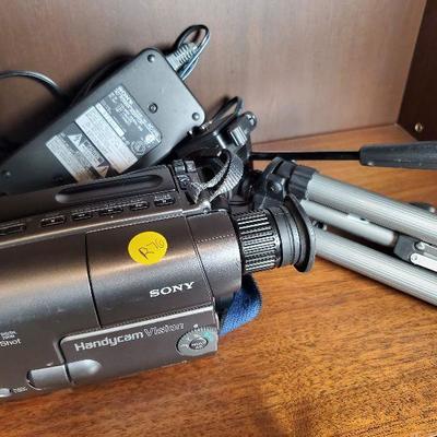 R76: Camcorder Handycam Sony