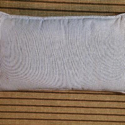 R80: New York Yankees Throw Pillow