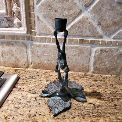 K56: Metal Frog Candle Stick Decor