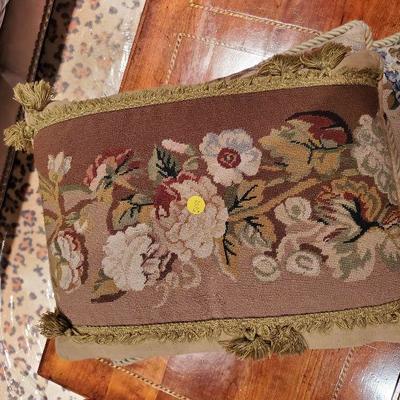 O101: Tapestry Decorative Pillow Lot