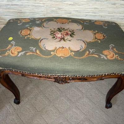 Lot B2: Vintage Upholstered Bench