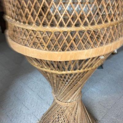Lot B6: Vintage Wicker Planter 