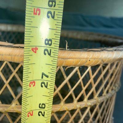 Lot B6: Vintage Wicker Planter 