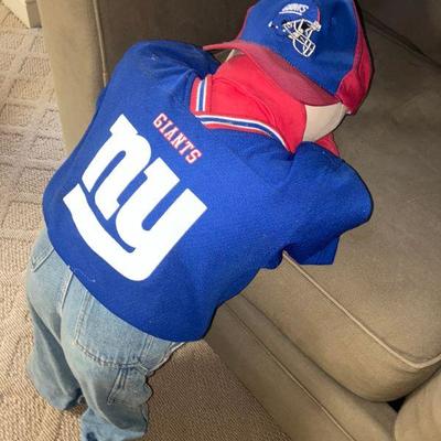 Lot B22: Giants Doll Hide and Seek