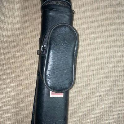 Lot B27: Pool Cue Stick Holder