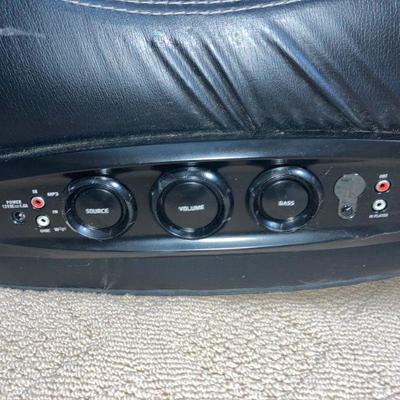 Lot B34: Pyramat Digital Wirless Gaming Chair