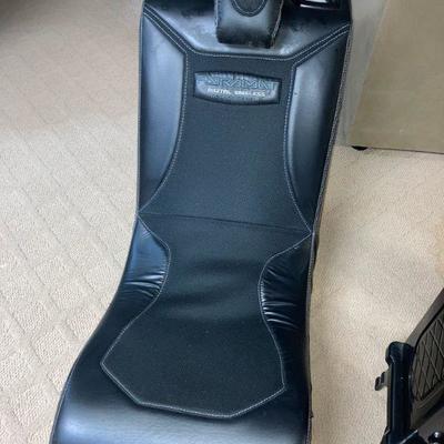 Lot B34: Pyramat Digital Wirless Gaming Chair