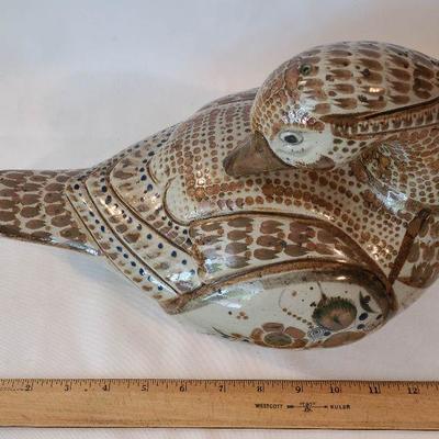 G10: Pottery Duck Decor