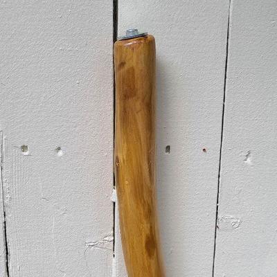 G25: Tall Walking Sticks!