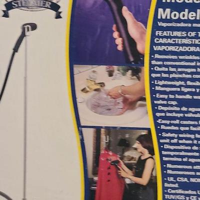 G26: Jiffy Clothing Steamer