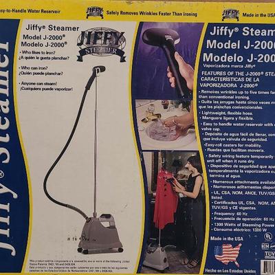 G26: Jiffy Clothing Steamer