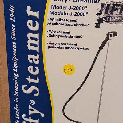 G26: Jiffy Clothing Steamer