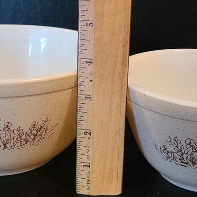 G29: Pyrex Forest Fancies Mushroom Mixing Bowls (402/401)