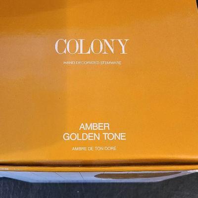 G32: Decanter and Wine Glasses