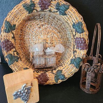 G34: Grape Serving Pieces!