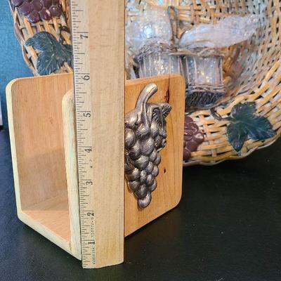 G34: Grape Serving Pieces!