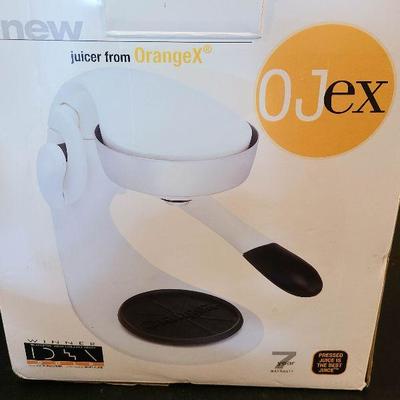 G35: Cast Iron OrangeX Juicer