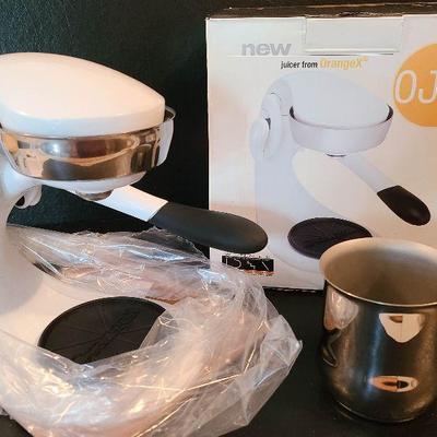 G35: Cast Iron OrangeX Juicer