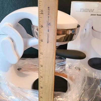 G35: Cast Iron OrangeX Juicer