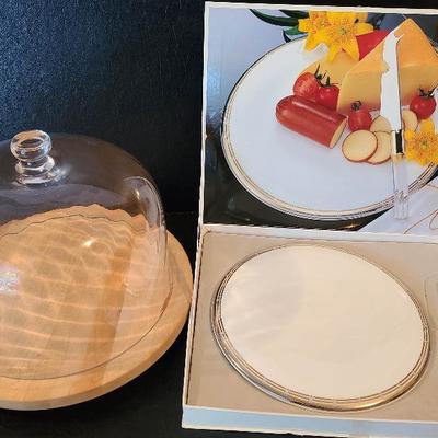 G39: Covered Lazy Susan and Cheese Plate