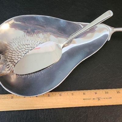 G44: Mariposa Serving Dish
