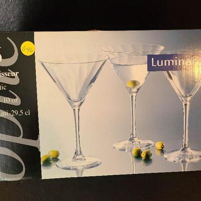 G46: Luminarc Martini Glasses