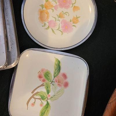 G52: Restaurant Pans / Kitchen Gadgets