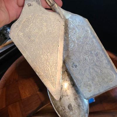 G52: Restaurant Pans / Kitchen Gadgets