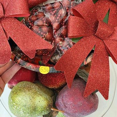 G56: Holiday Decor Lot