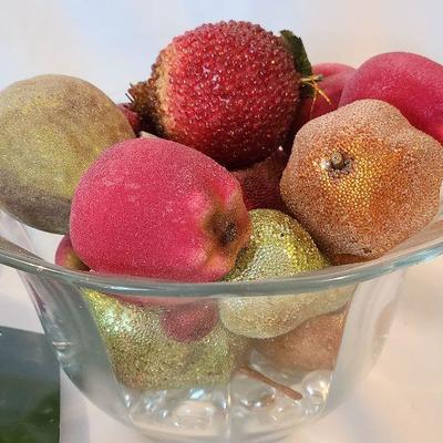 G56: Holiday Decor Lot