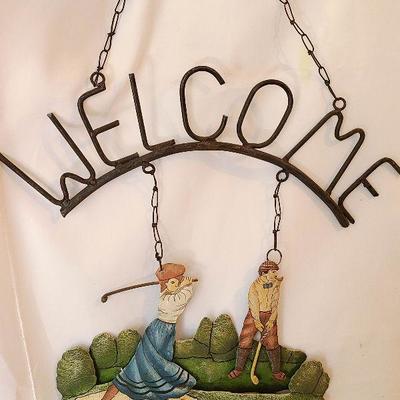 G62: Golfers Become Sign