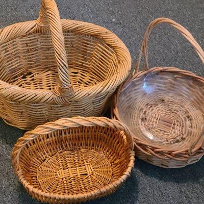 G66: Sturdy large basket and more