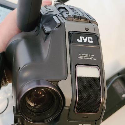 G67: Camcorder VHS