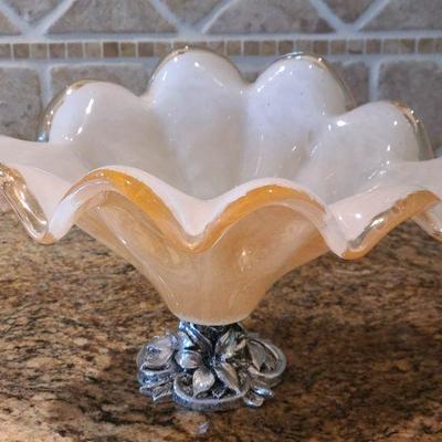 K14: Large Glass Bowl Decoration