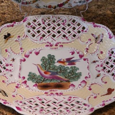 K22: Vintage Chelsea House Butterfly Plates