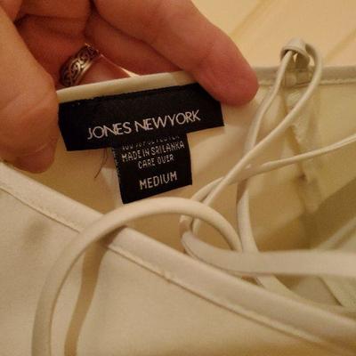 MB-215:   Jones New York