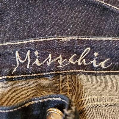 MB-217:  Tahari Jeans and Morre