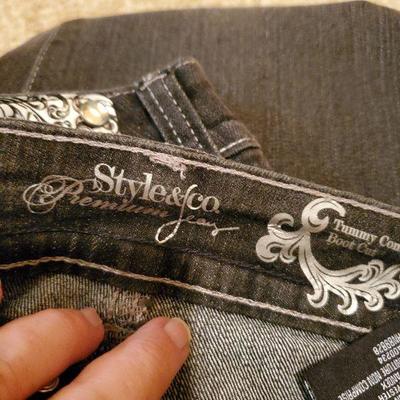MB-218: size 4 jean lot