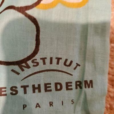 MB-222:scarves and wraps