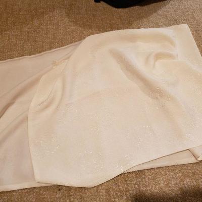 MB-222:scarves and wraps