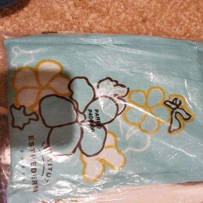 MB-222:scarves and wraps