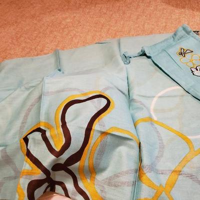 MB-222:scarves and wraps