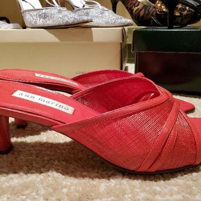 MB-233: 4 pair brand new shoes